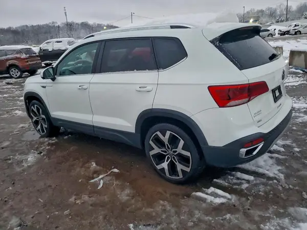 3VV2X7B22NM035155 2022 VOLKSWAGEN TAOS - Image 2