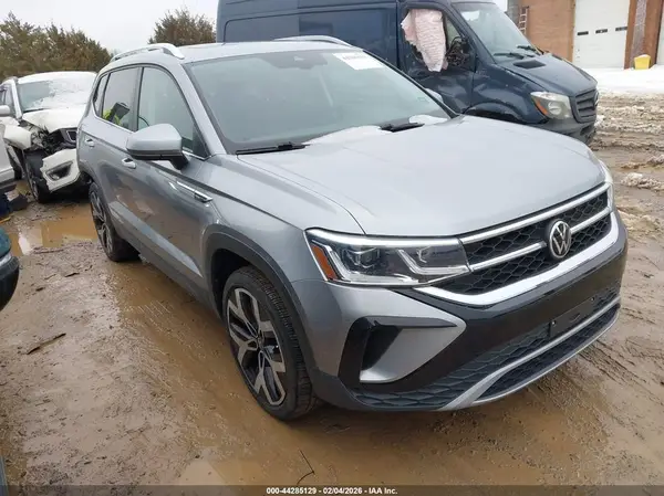 3VV2X7B22NM053395 2022 VOLKSWAGEN TAOS - Image 1