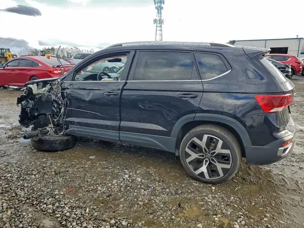 3VV2X7B22NM084033 2022 VOLKSWAGEN TAOS - Image 2