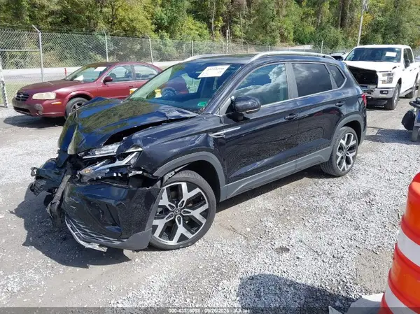 3VV2X7B22PM314821 2023 VOLKSWAGEN TAOS - Image 2