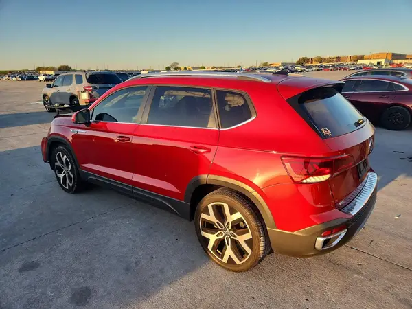 3VV2X7B23NM064776 2022 VOLKSWAGEN TAOS - Image 2