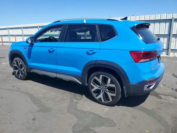 3VV2X7B24NM009818 2022 VOLKSWAGEN TAOS - Image 2