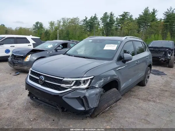 3VV2X7B24NM089699 2022 VOLKSWAGEN TAOS - Image 2