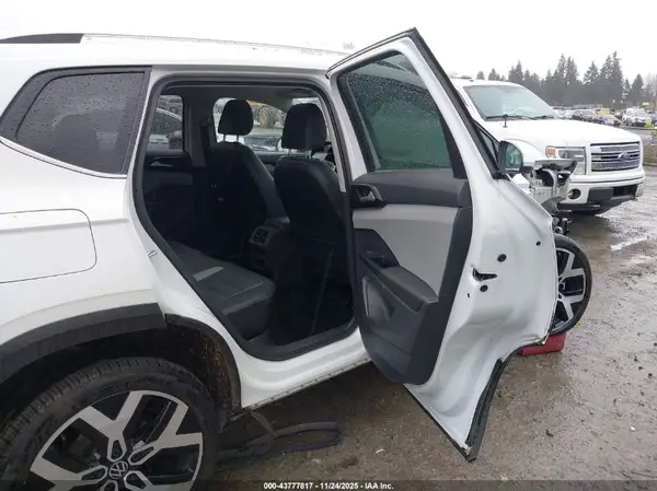 3VV2X7B25PM337252 2023 VOLKSWAGEN TAOS - Image 8