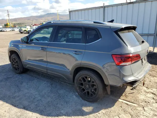3VV2X7B26NM064190 2022 VOLKSWAGEN TAOS - Image 2