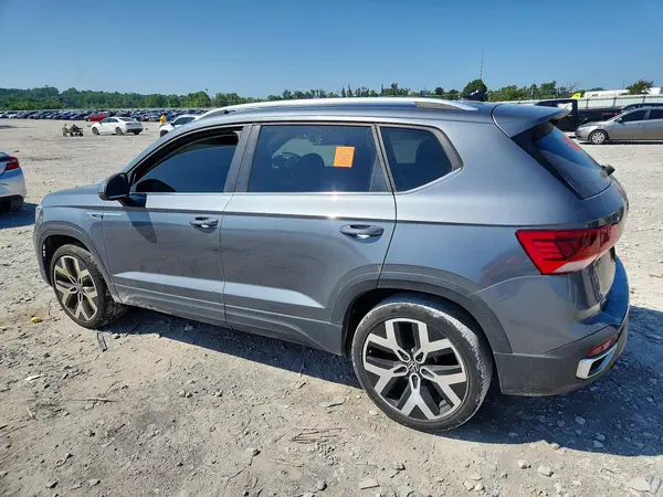 3VV2X7B27NM044370 2022 VOLKSWAGEN TAOS - Image 2