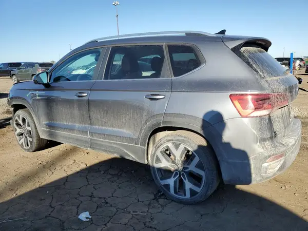 3VV2X7B28NM071075 2022 VOLKSWAGEN TAOS - Image 2