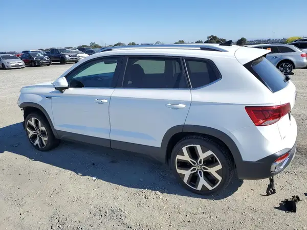 3VV2X7B28NM082268 2022 VOLKSWAGEN TAOS - Image 2