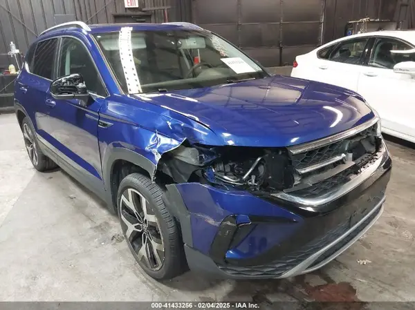3VV2X7B2XNM063737 2022 VOLKSWAGEN TAOS - Image 1