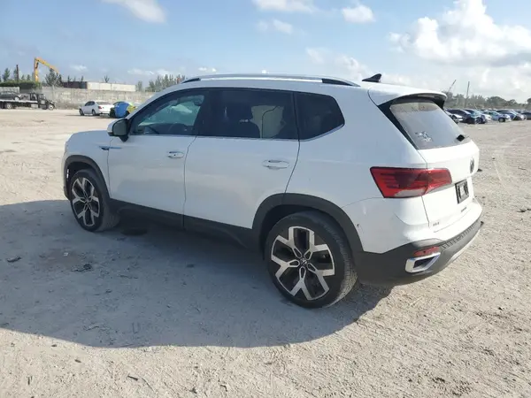 3VV2X7B2XNM084619 2022 VOLKSWAGEN TAOS - Image 2