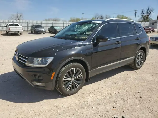 3VV3B7AX0JM020325 2018 VOLKSWAGEN TIGUAN - Image 1