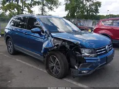3VV3B7AX0JM021135 2018 VOLKSWAGEN TIGUAN