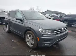 3VV3B7AX0JM023547 2018 VOLKSWAGEN TIGUAN