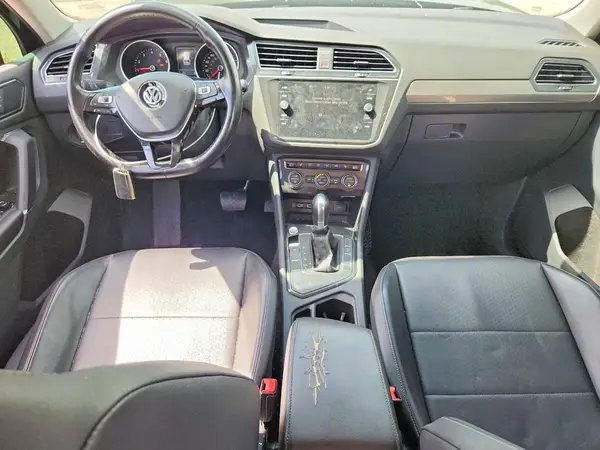 3VV3B7AX0JM049498 2018 VOLKSWAGEN TIGUAN - Image 8
