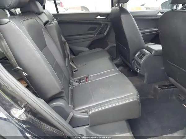 3VV3B7AX0JM050070 2018 VOLKSWAGEN TIGUAN - Image 8