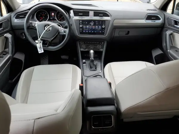 3VV3B7AX0JM051154 2018 VOLKSWAGEN TIGUAN - Image 8