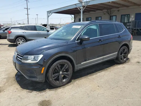 3VV3B7AX0JM051848 2018 VOLKSWAGEN TIGUAN - Image 1