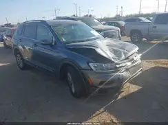 3VV3B7AX0JM056970 2018 VOLKSWAGEN TIGUAN