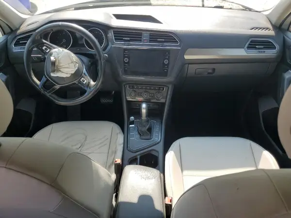 3VV3B7AX0JM079598 2018 VOLKSWAGEN TIGUAN - Image 8
