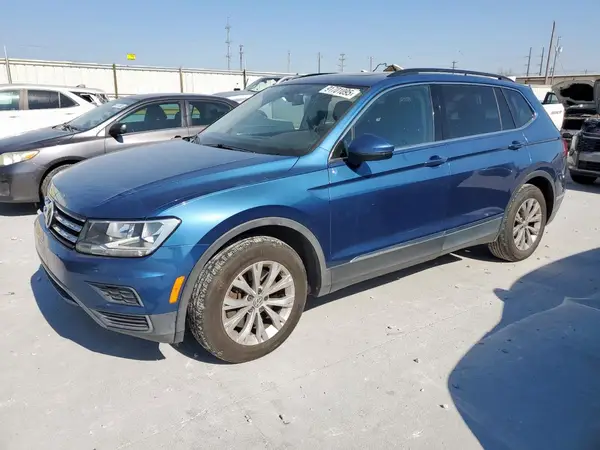3VV3B7AX0JM095462 2018 VOLKSWAGEN TIGUAN - Image 1