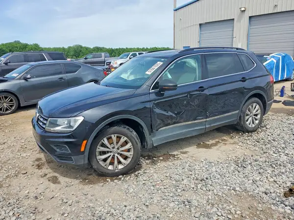 3VV3B7AX0JM128895 2018 VOLKSWAGEN TIGUAN - Image 1