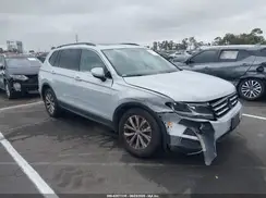 3VV3B7AX0JM164344 2018 VOLKSWAGEN TIGUAN