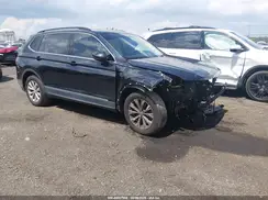3VV3B7AX0JM175960 2018 VOLKSWAGEN TIGUAN