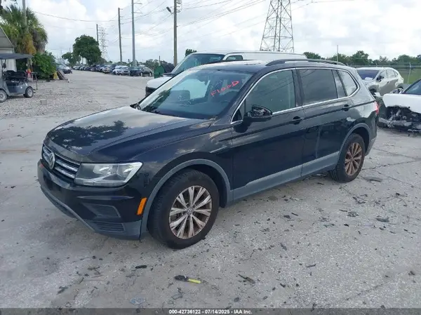 3VV3B7AX0JM178597 2018 VOLKSWAGEN TIGUAN - Image 2