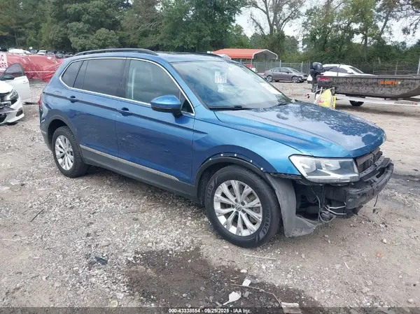 3VV3B7AX0JM187672 2018 VOLKSWAGEN TIGUAN - Image 1