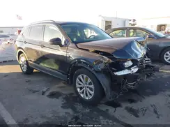 3VV3B7AX0JM187705 2018 VOLKSWAGEN TIGUAN