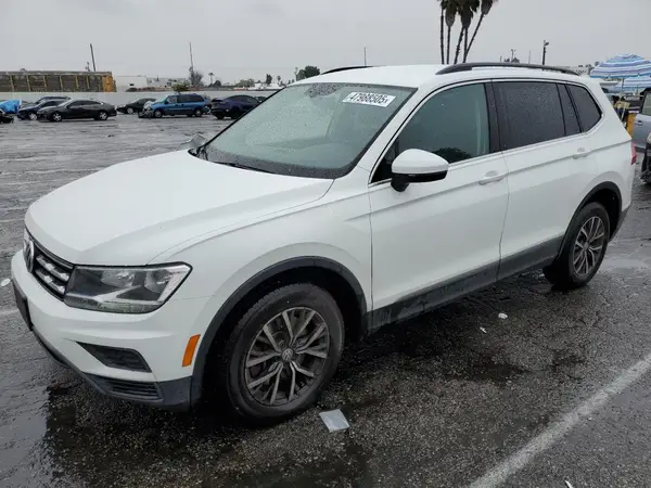 3VV3B7AX0JM207578 2018 VOLKSWAGEN TIGUAN - Image 1