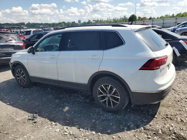 3VV3B7AX0JM208889 2018 VOLKSWAGEN TIGUAN - Image 2