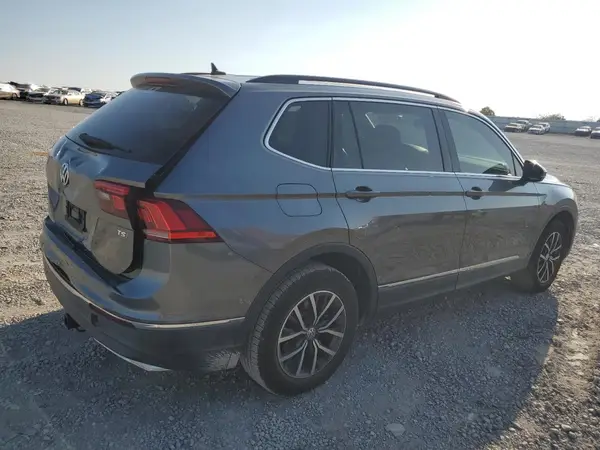 3VV3B7AX0JM211825 2018 VOLKSWAGEN TIGUAN - Image 2