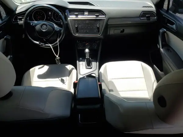 3VV3B7AX0JM213607 2018 VOLKSWAGEN TIGUAN - Image 8
