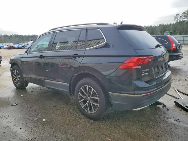3VV3B7AX0JM220105 2018 VOLKSWAGEN TIGUAN - Image 2