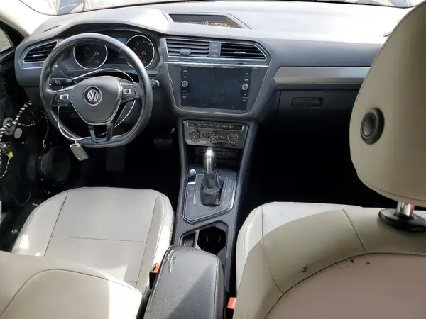 3VV3B7AX0JM220105 2018 VOLKSWAGEN TIGUAN - Image 8