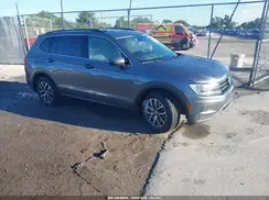 3VV3B7AX0KM013781 2019 VOLKSWAGEN TIGUAN