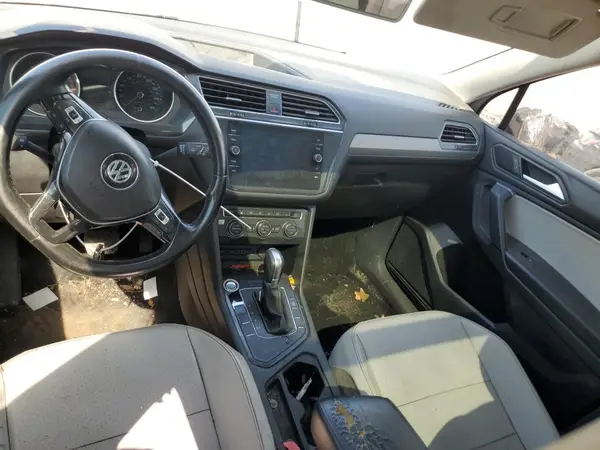 3VV3B7AX0KM040964 2019 VOLKSWAGEN TIGUAN - Image 8