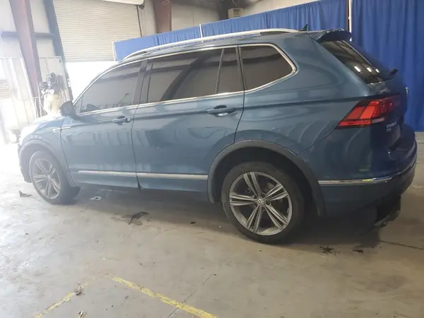 3VV3B7AX0KM048207 2019 VOLKSWAGEN TIGUAN - Image 2
