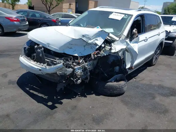 3VV3B7AX0KM080848 2019 VOLKSWAGEN TIGUAN - Image 2