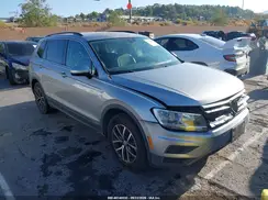 3VV3B7AX0KM091834 2019 VOLKSWAGEN TIGUAN