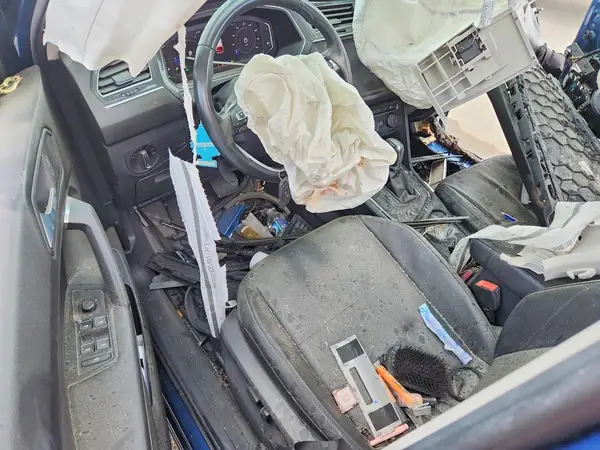 3VV3B7AX0KM102427 2019 VOLKSWAGEN TIGUAN - Image 8