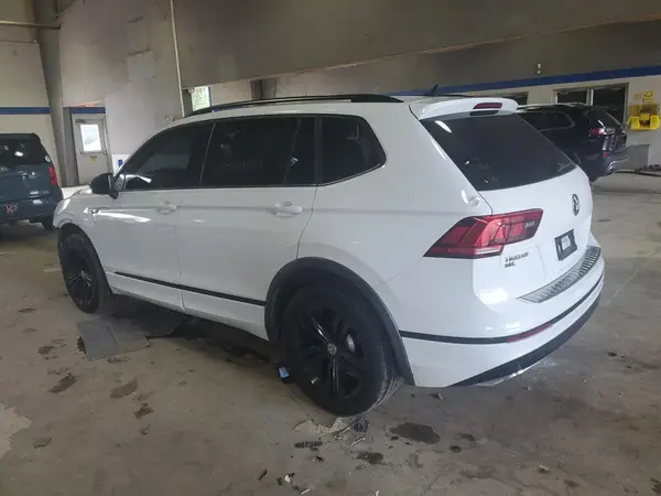 3VV3B7AX0KM106459 2019 VOLKSWAGEN TIGUAN - Image 2