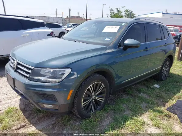 3VV3B7AX0KM119180 2019 VOLKSWAGEN TIGUAN - Image 2