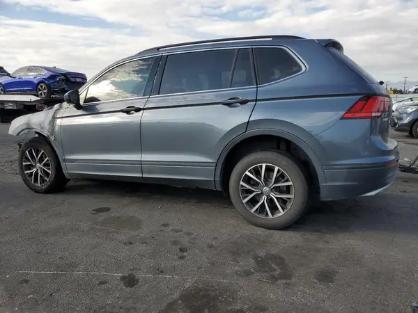 3VV3B7AX0KM120183 2019 VOLKSWAGEN TIGUAN - Image 2