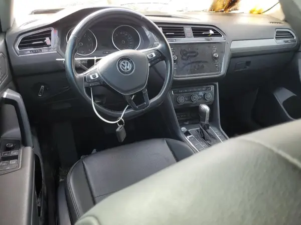 3VV3B7AX0KM120183 2019 VOLKSWAGEN TIGUAN - Image 8