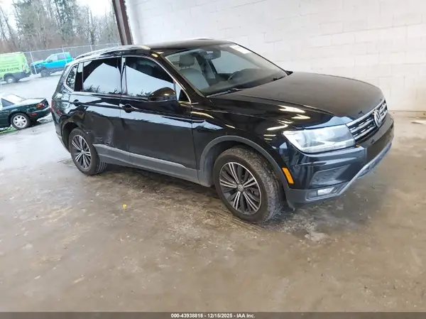 3VV3B7AX0KM135752 2019 VOLKSWAGEN TIGUAN - Image 1