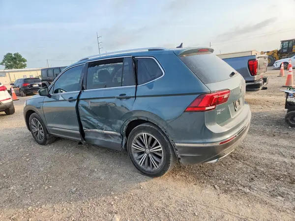 3VV3B7AX0KM159050 2019 VOLKSWAGEN TIGUAN - Image 2