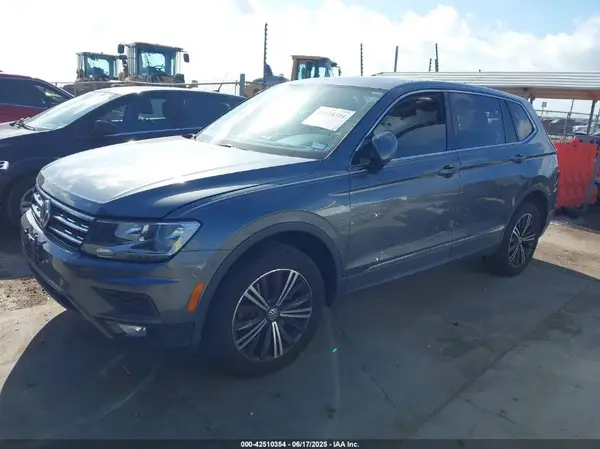 3VV3B7AX0KM159663 2019 VOLKSWAGEN TIGUAN - Image 2