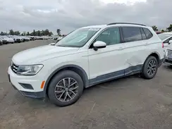 3VV3B7AX0KM184725 2019 VOLKSWAGEN TIGUAN